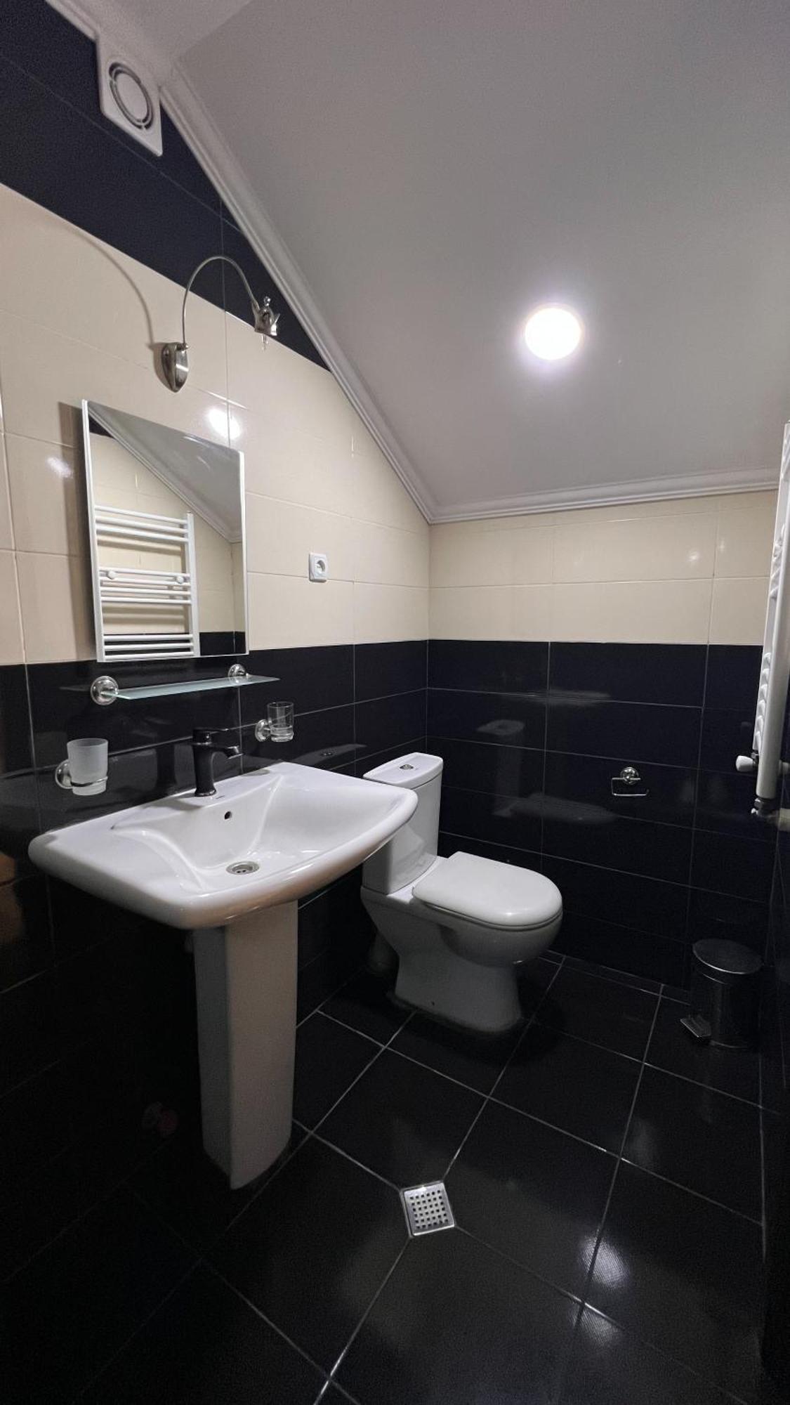 Duma Hotel Тбилиси Экстерьер фото